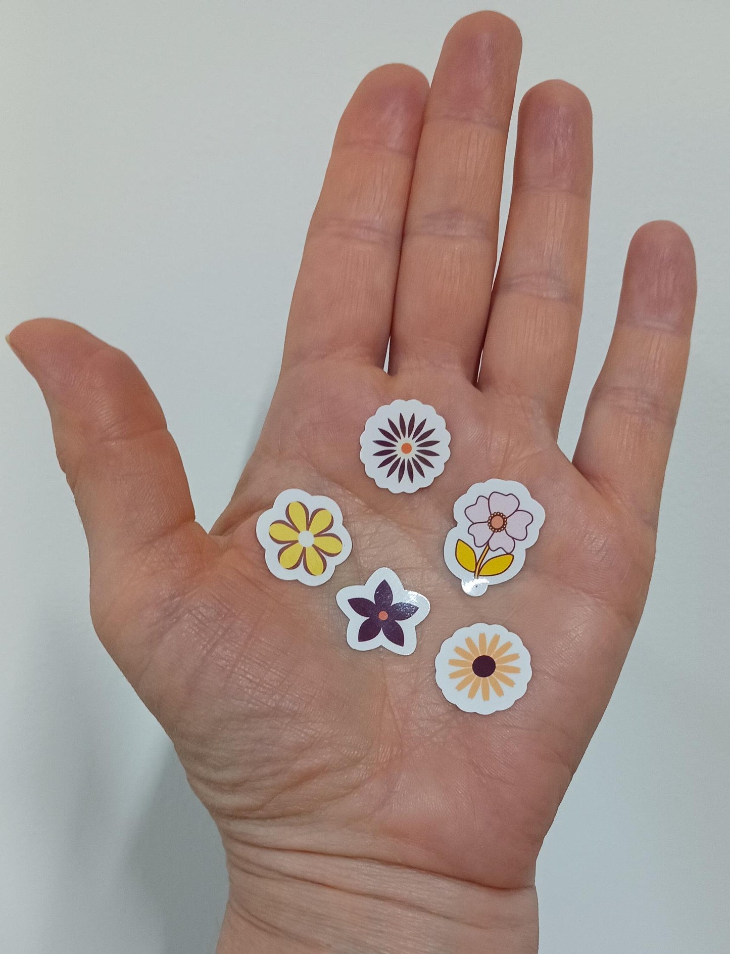 45 Retro Boho Mini Flower Stickers